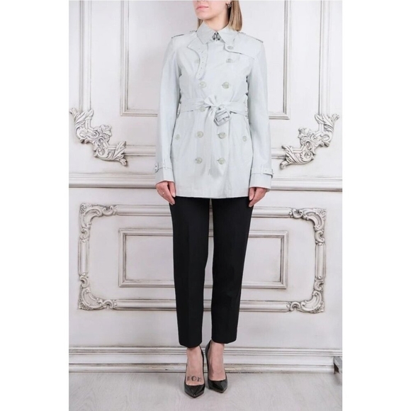 Burberry Coat - Sandringham Short Trench Size 8 - Picture 3 of 16